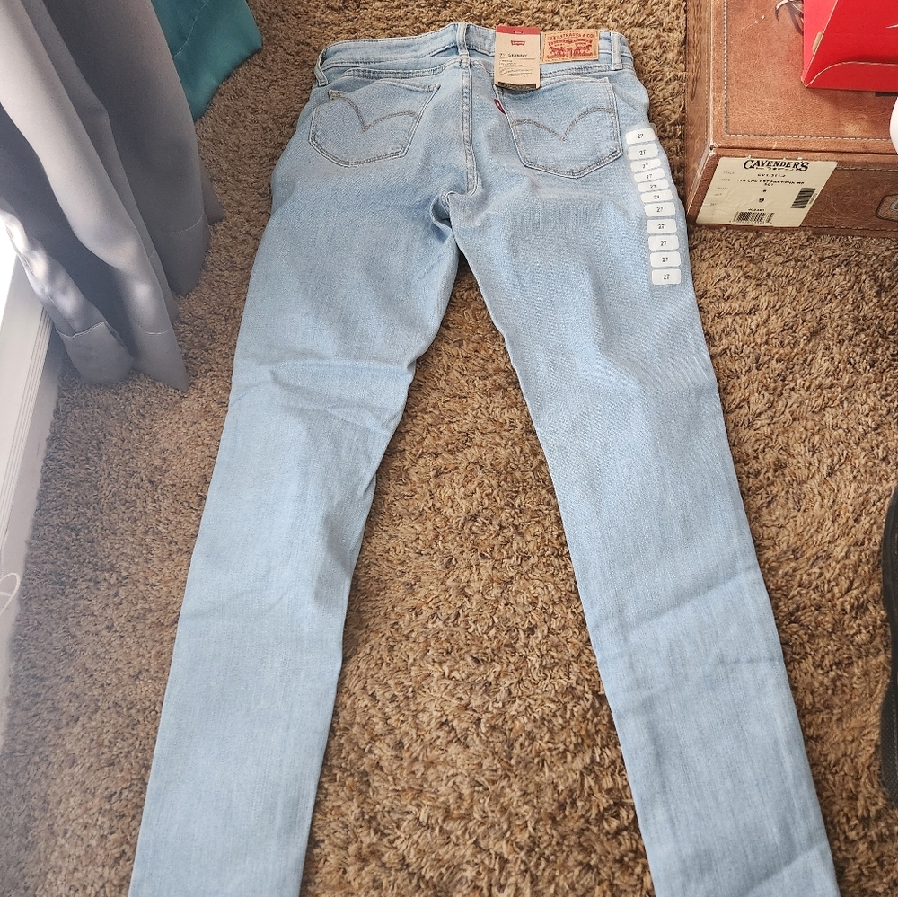 Jeans - Picture 2 of 4